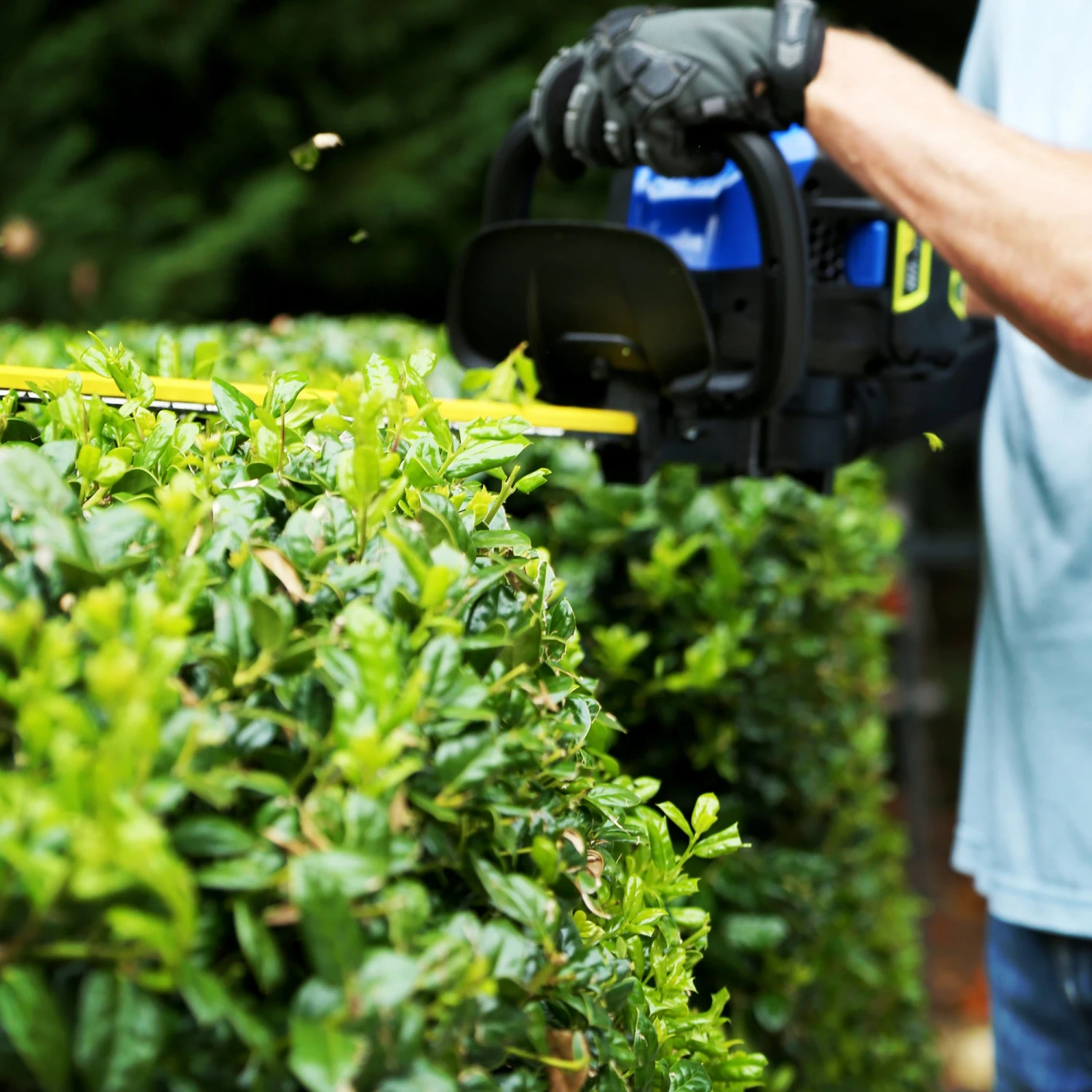 Kobalt Cordless Electric Hedge Trimmers 80-Volt Max 26-in Dual Cordless Electric Hedge Trimmer (Battery & Charger Included) 11 Kobalt Cordless Electric Hedge Trimmers 80-Volt Max 26-in Dual Cordless Electric Hedge Trimmer (Battery & Charger Included) - Image 11