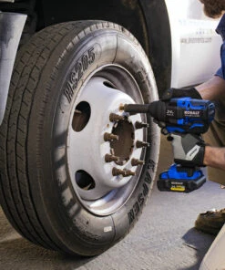 Kobalt Impact Wrenches 24-Volt XTR Variable Speed Brushless 1/2-in Drive Cordless Impact Wrench (1-Battery Included) -Kobalt Sales Store 15485283 scaled