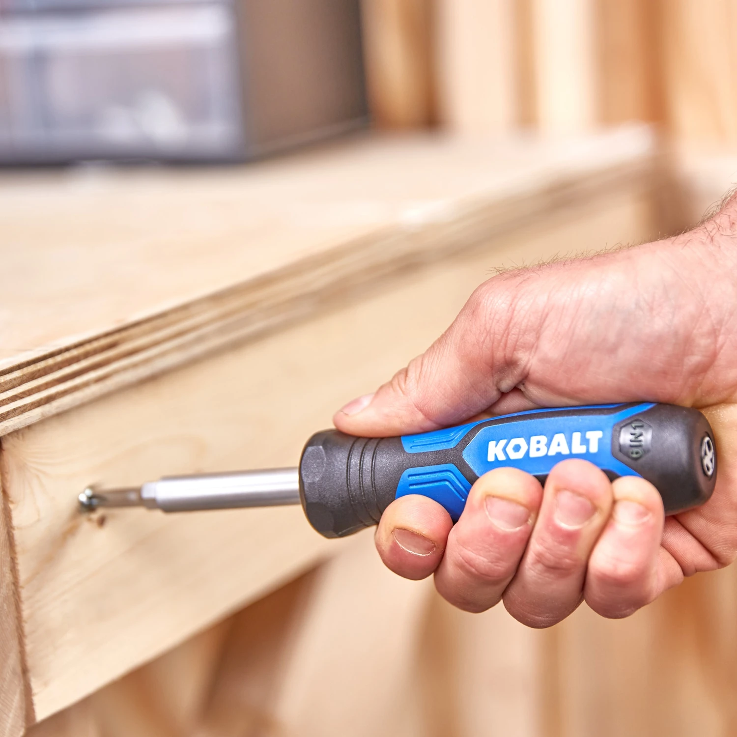 Kobalt Screwdrivers 6 in 1 screwdriver Plastic Handle Set Multi-bit Screwdriver Set 4 Kobalt Screwdrivers 6 in 1 screwdriver Plastic Handle Set Multi-bit Screwdriver Set - Image 4