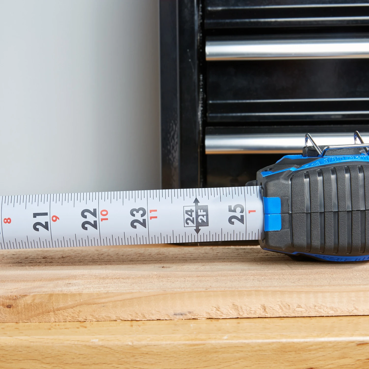 Kobalt Tape Measures Kobalt compact wide blade 35-ft Tape Measure 3 Kobalt Tape Measures Kobalt compact wide blade 35-ft Tape Measure - Image 3