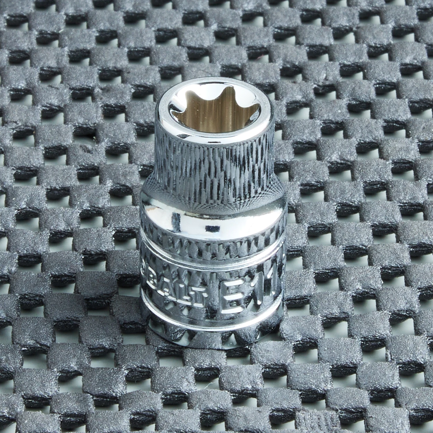 Kobalt Driver Sockets & Sets 3/8-in Drive E11 Torx Bit Torx Driver Socket 3 Kobalt Driver Sockets & Sets 3/8-in Drive E11 Torx Bit Torx Driver Socket - Image 3