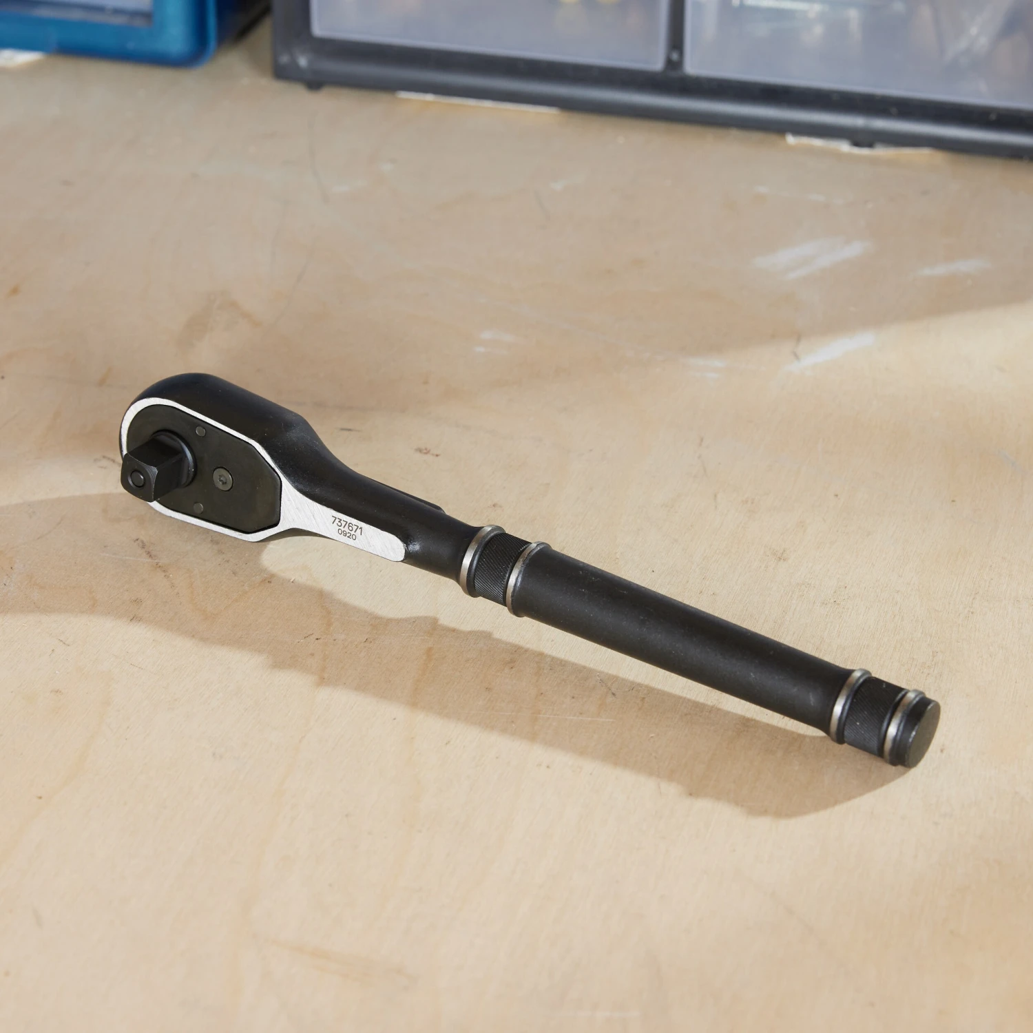 Kobalt Ratchets & Ratchet Sets Universal 90-Tooth 3/8-in Drive Quick-release Standard Ratchet 4 Kobalt Ratchets & Ratchet Sets Universal 90-Tooth 3/8-in Drive Quick-release Standard Ratchet - Image 4